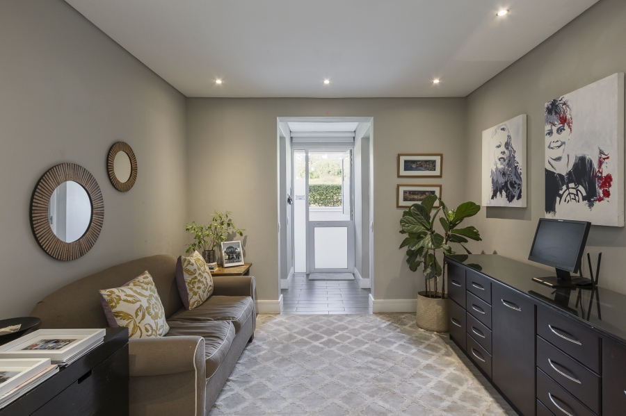 5 Bedroom Property for Sale in Meerhof Estat Western Cape